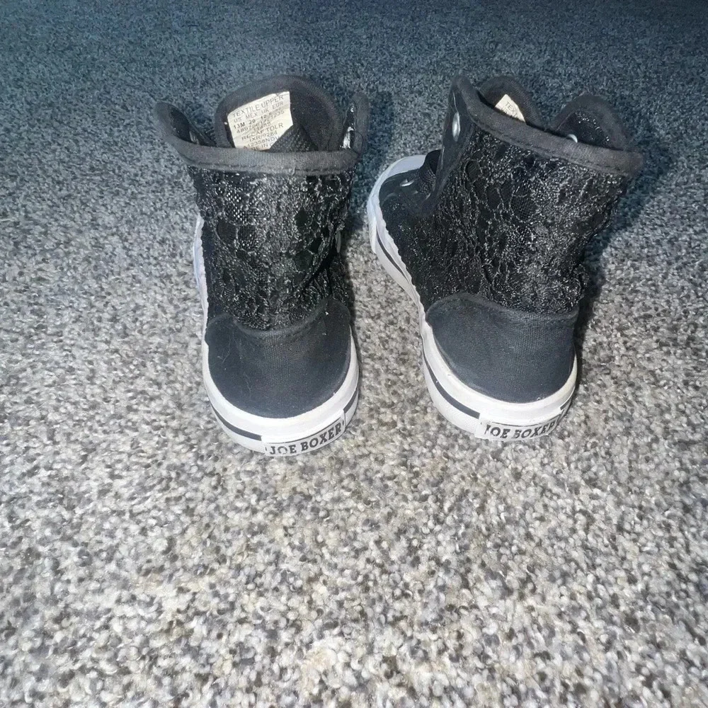 Joe boxer high top tennis shoes